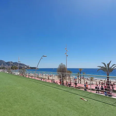 Apartman Piso En Primera Linea De Playa En Urbanizacion El Olivar *