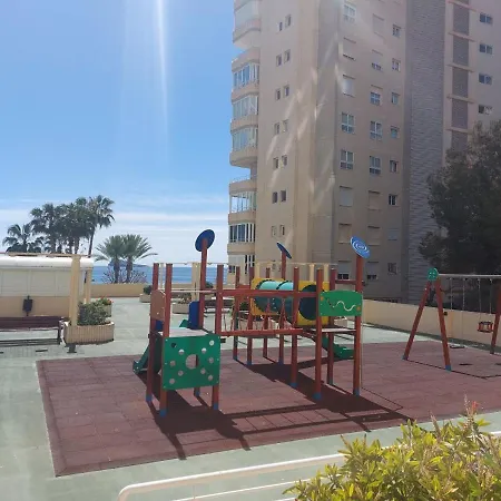 Piso En Primera Linea De Playa En Urbanizacion El Olivar