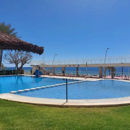 Piso En Primera Linea De Playa En Urbanizacion El Olivar Benidorm