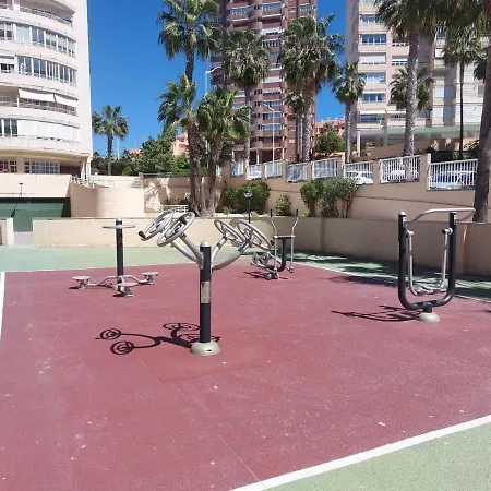 Apartamento Piso En Primera Linea De Playa En Urbanizacion El Olivar