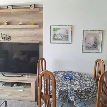 Piso En Primera Linea De Playa En Urbanizacion El Olivar